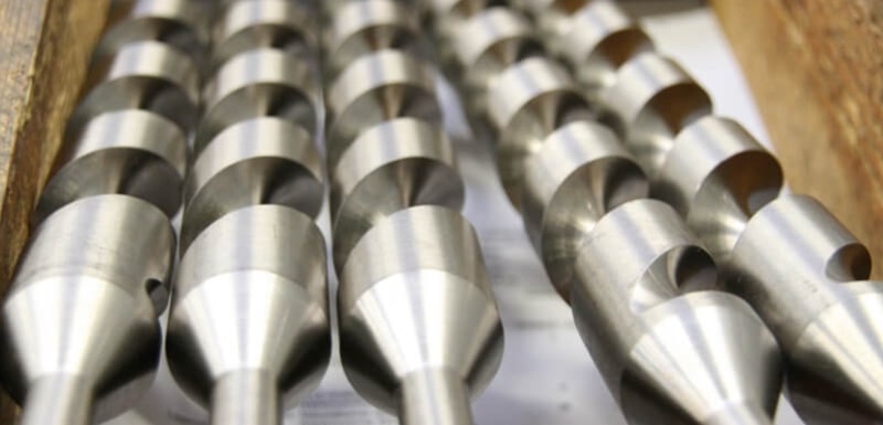 Độ cứng và khả năng chống mài mòn cao